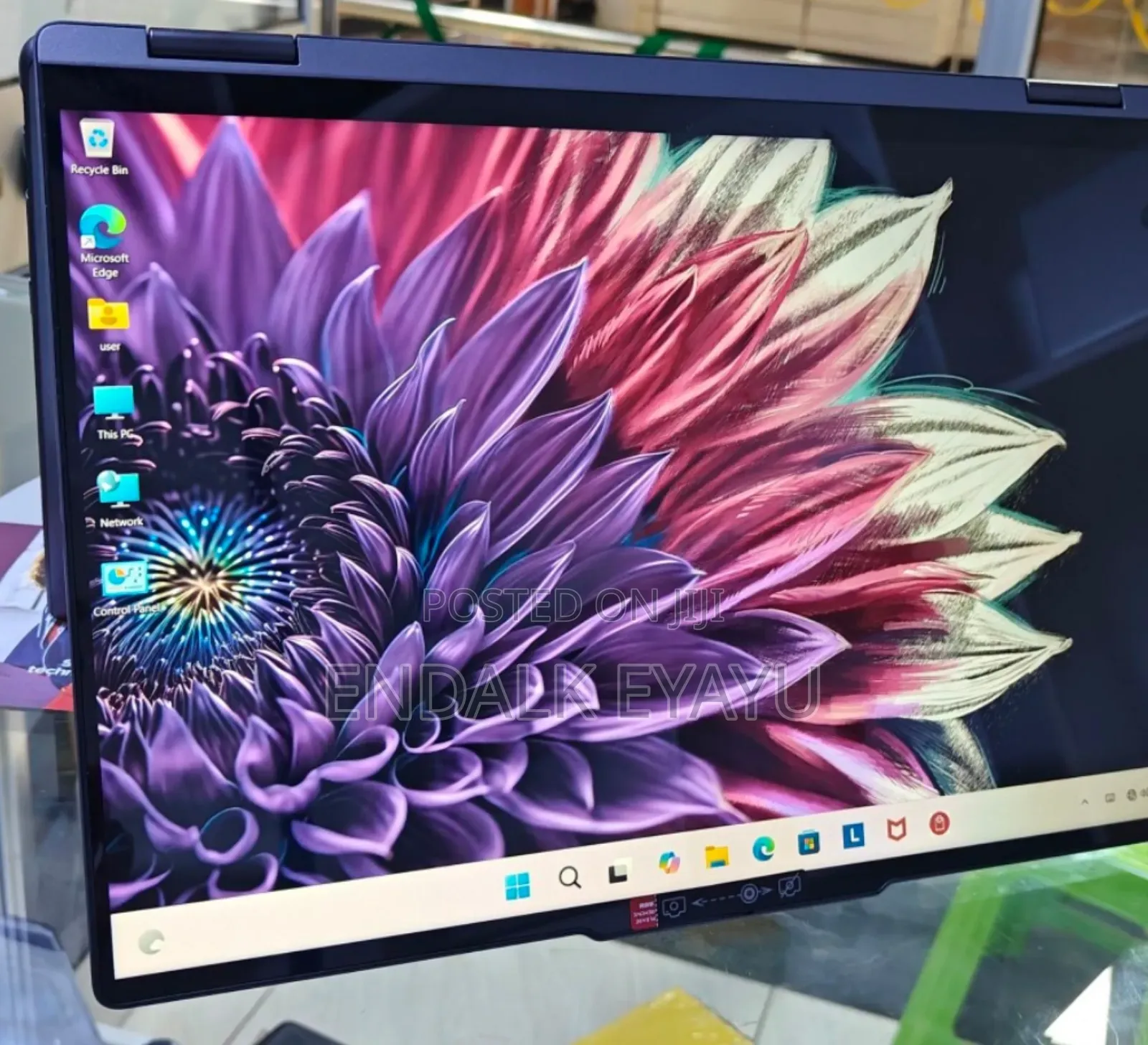 New Laptop Lenovo Yoga 7i 16GB Intel Core Ultra 7 SSD 1T