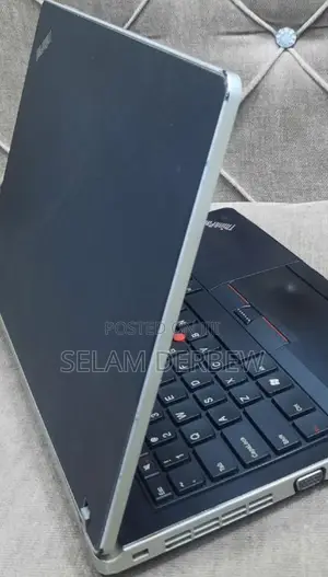 Laptop Lenovo ThinkPad 10 4GB Intel Celeron HDD 500GB