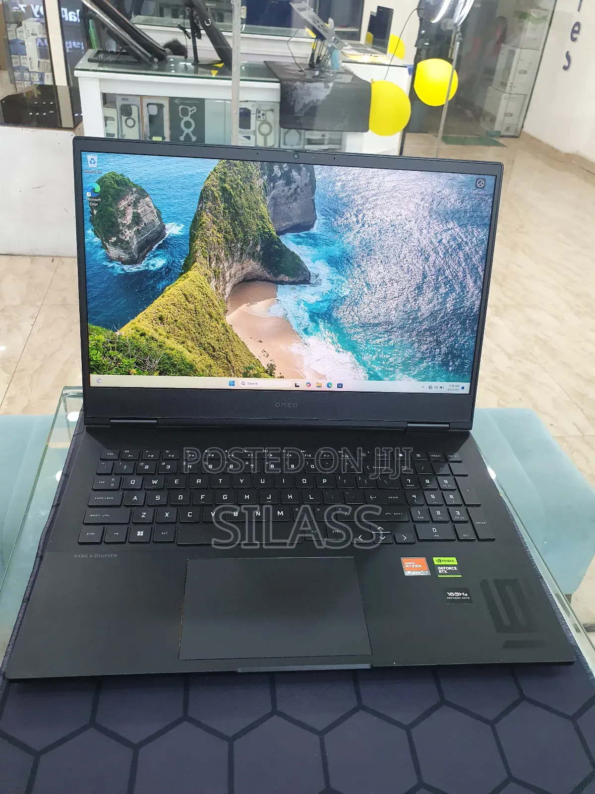 New Laptop HP Omen 16 16GB AMD Ryzen 7 SSD 1T