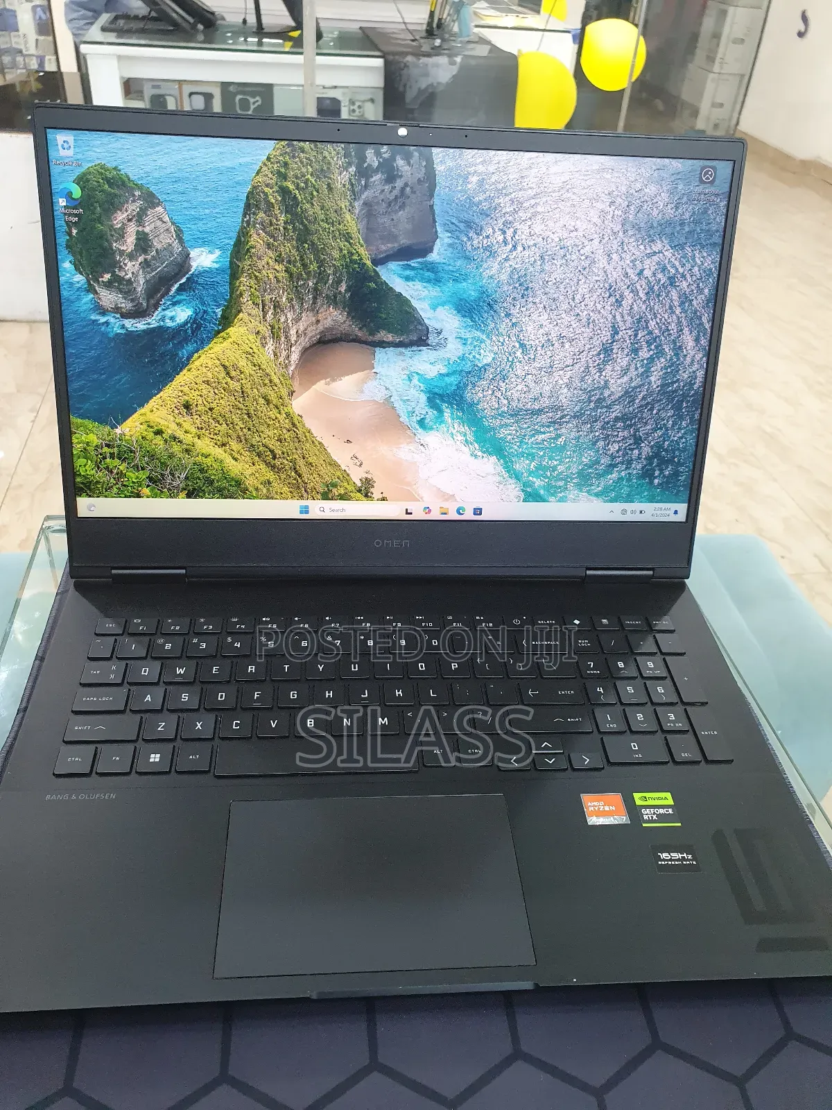 New Laptop HP Omen 16 16GB AMD Ryzen 7 SSD 1T