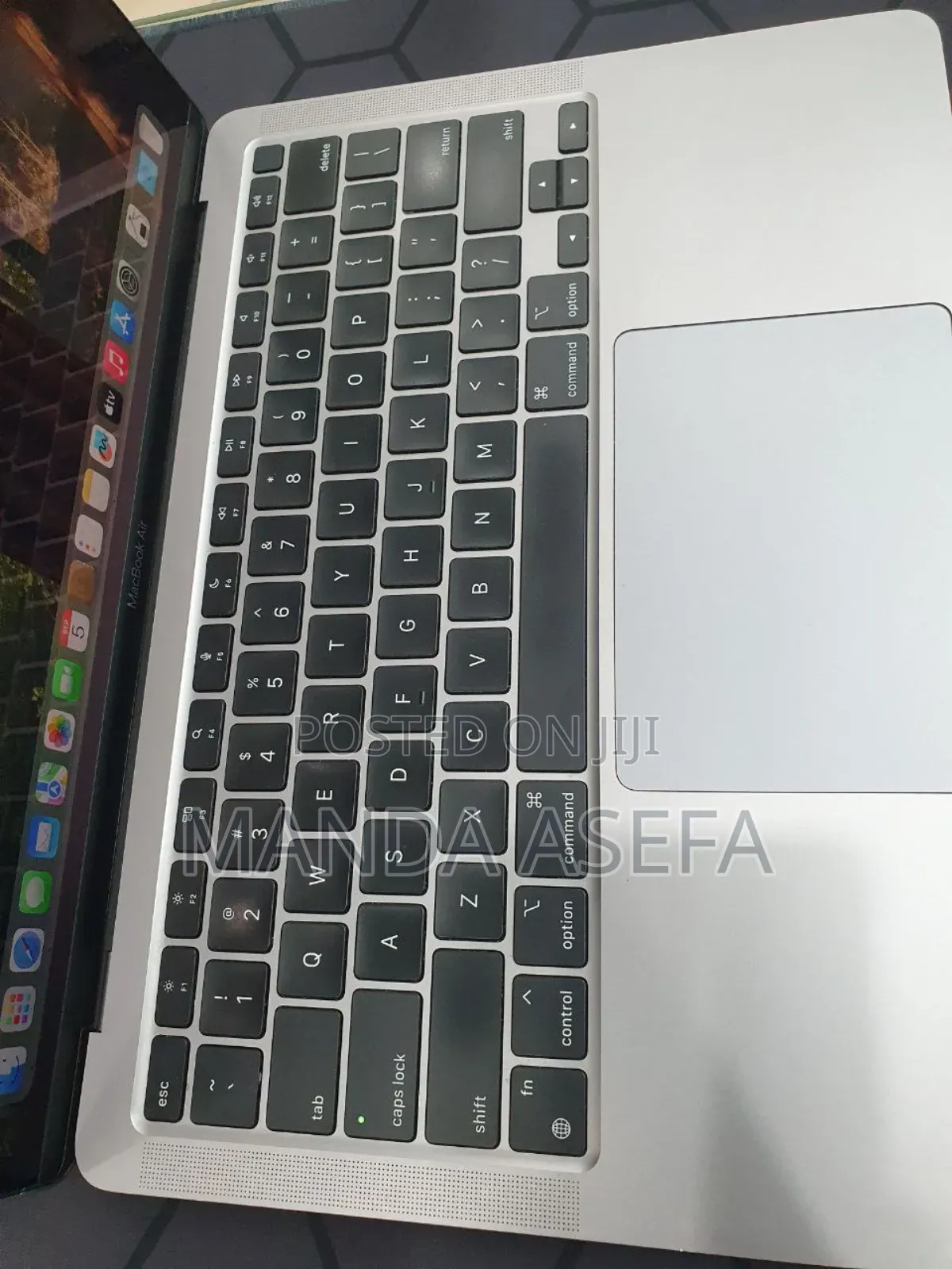 New Laptop Apple MacBook Air 16GB Apple M1 SSD 256GB