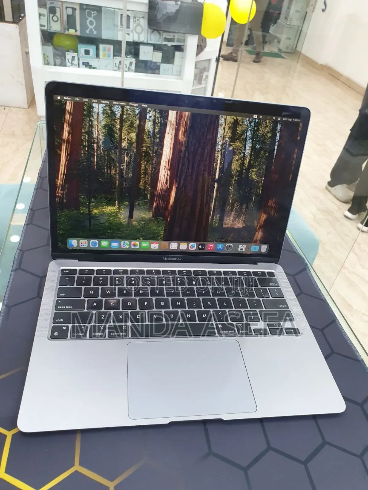 New Laptop Apple MacBook Air 16GB Apple M1 SSD 256GB