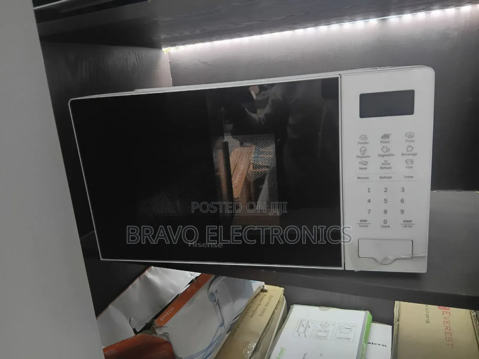 Hisense Glorious 20l Microwave – Fast Heating, Smart Design