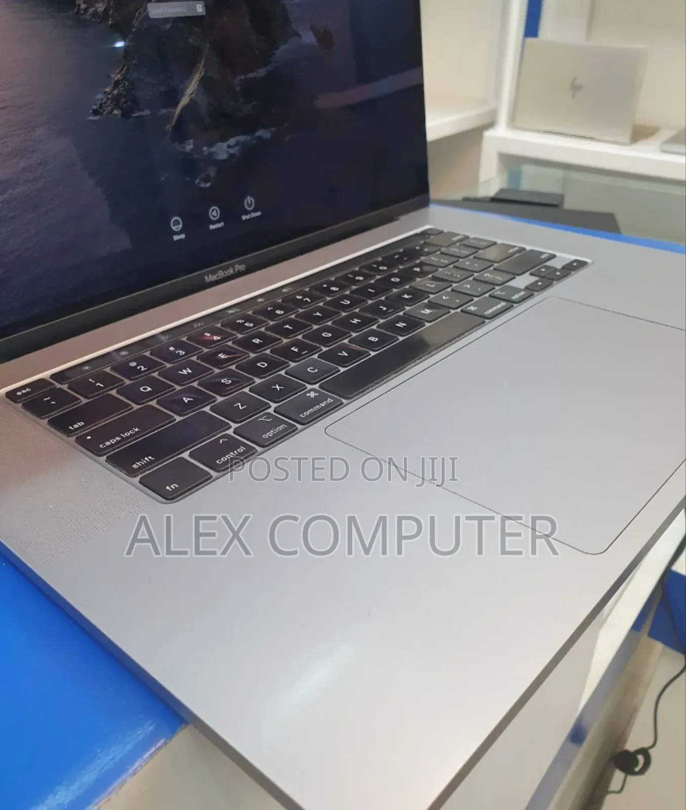 New Laptop Apple MacBook Pro 2019 64GB Intel Core I9 SSD 512GB