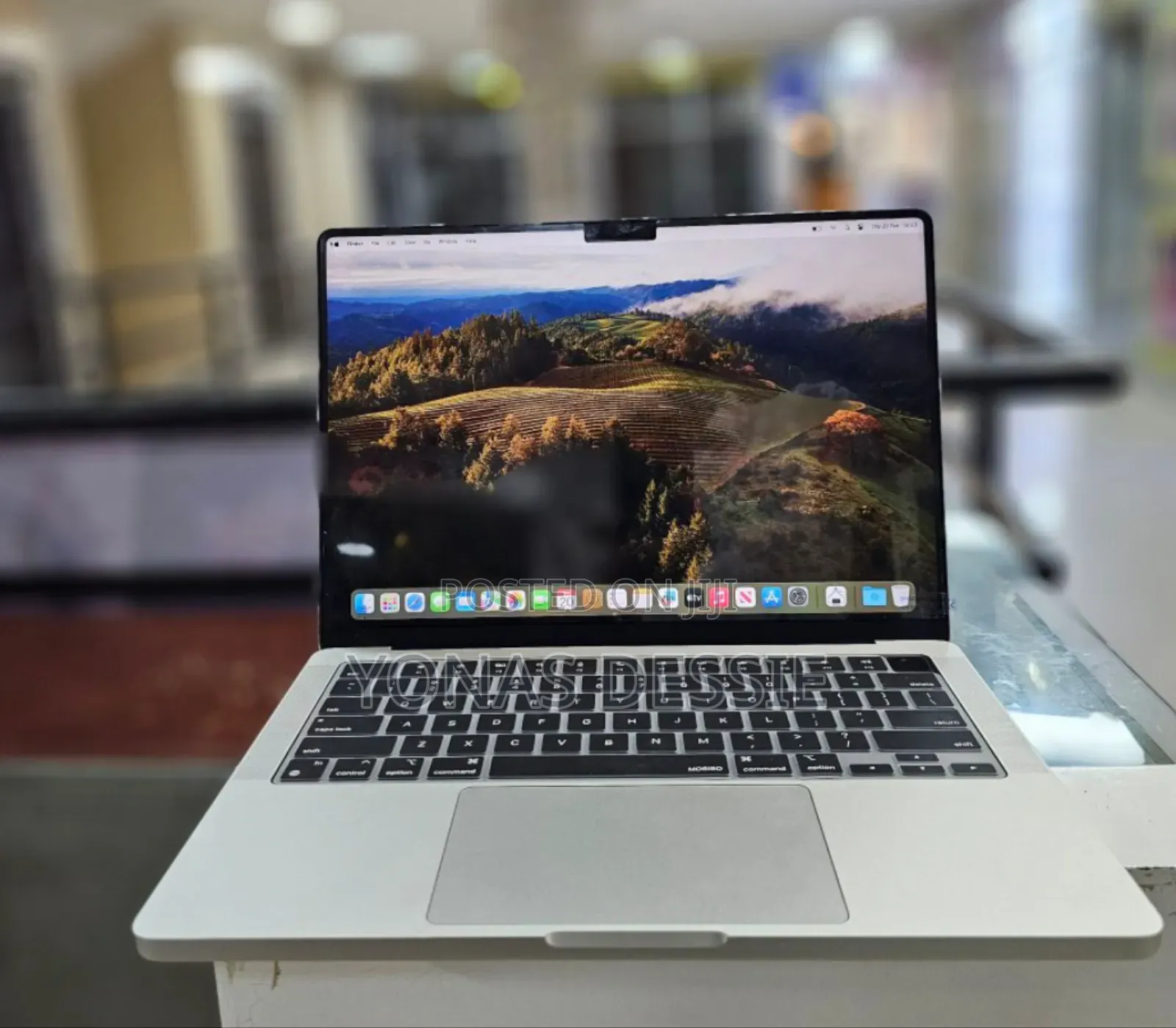 New Laptop Apple MacBook Pro 2023 M3 14-Inch 8GB SSD 512GB