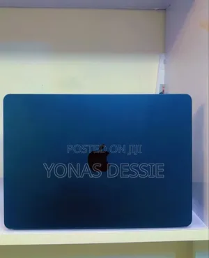 New Laptop Apple MacBook Air 2022 M2 8GB SSD 256GB