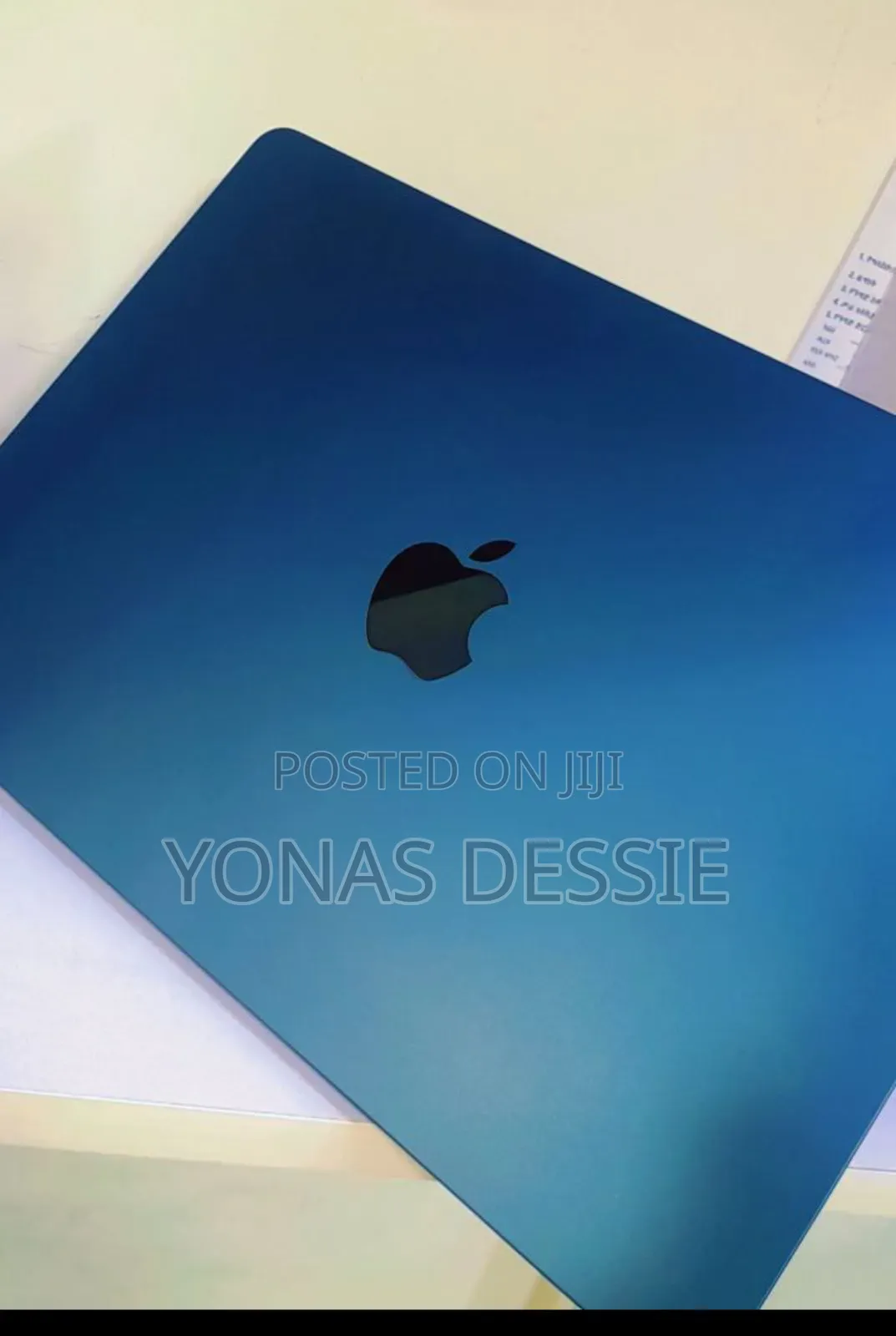 New Laptop Apple MacBook Air 2022 M2 8GB SSD 256GB