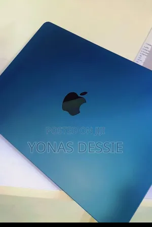 New Laptop Apple MacBook Air 2022 M2 8GB SSD 256GB