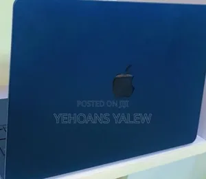 New Laptop Apple MacBook Air 2022 M2 8GB Apple M2 SSD 256GB