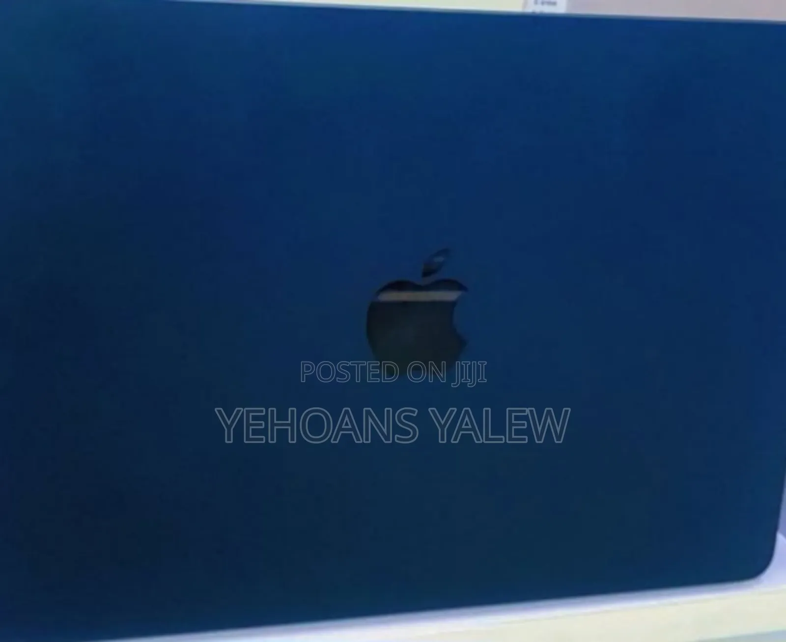 New Laptop Apple MacBook Air 2022 M2 8GB Apple M2 SSD 256GB