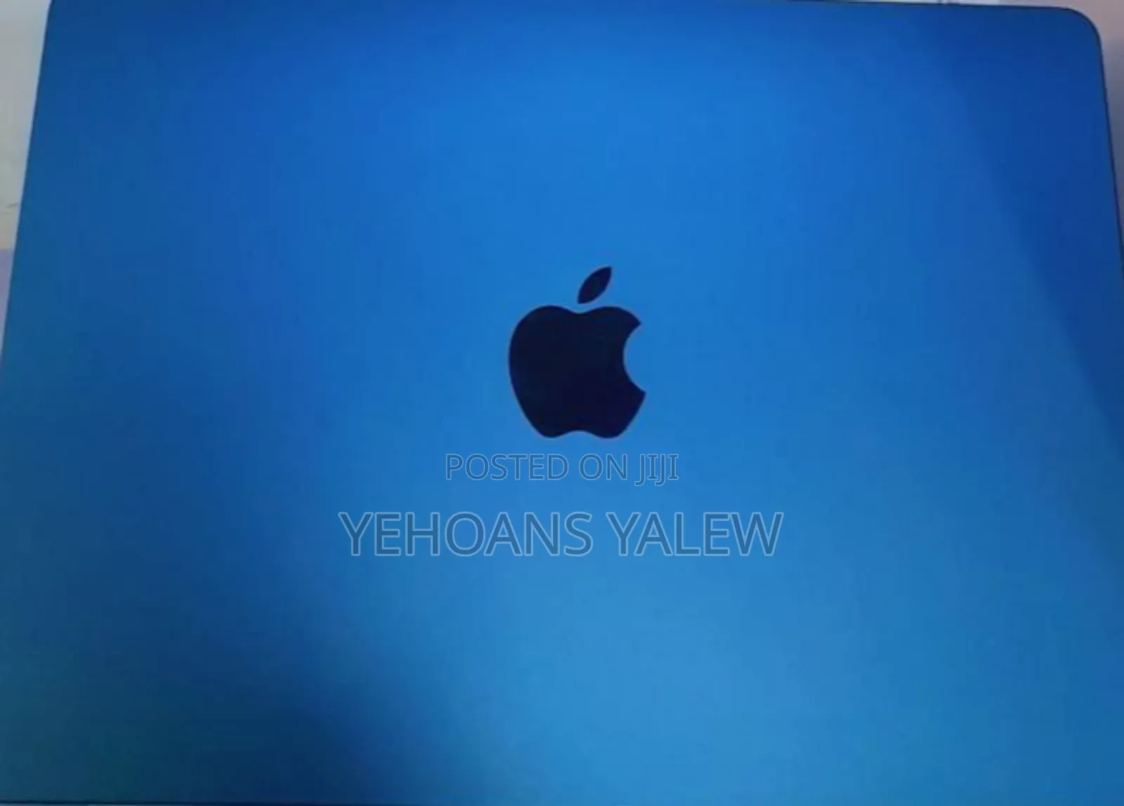 New Laptop Apple MacBook Air 2022 M2 8GB Apple M2 SSD 256GB