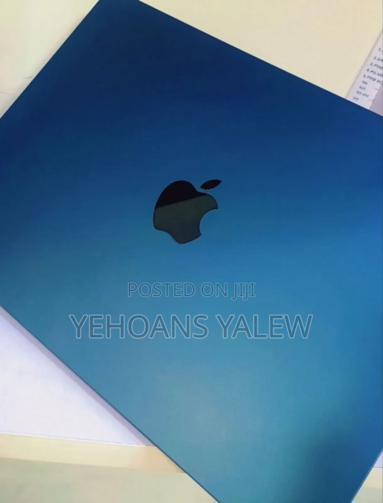 New Laptop Apple MacBook Air 2022 M2 8GB Apple M2 SSD 256GB