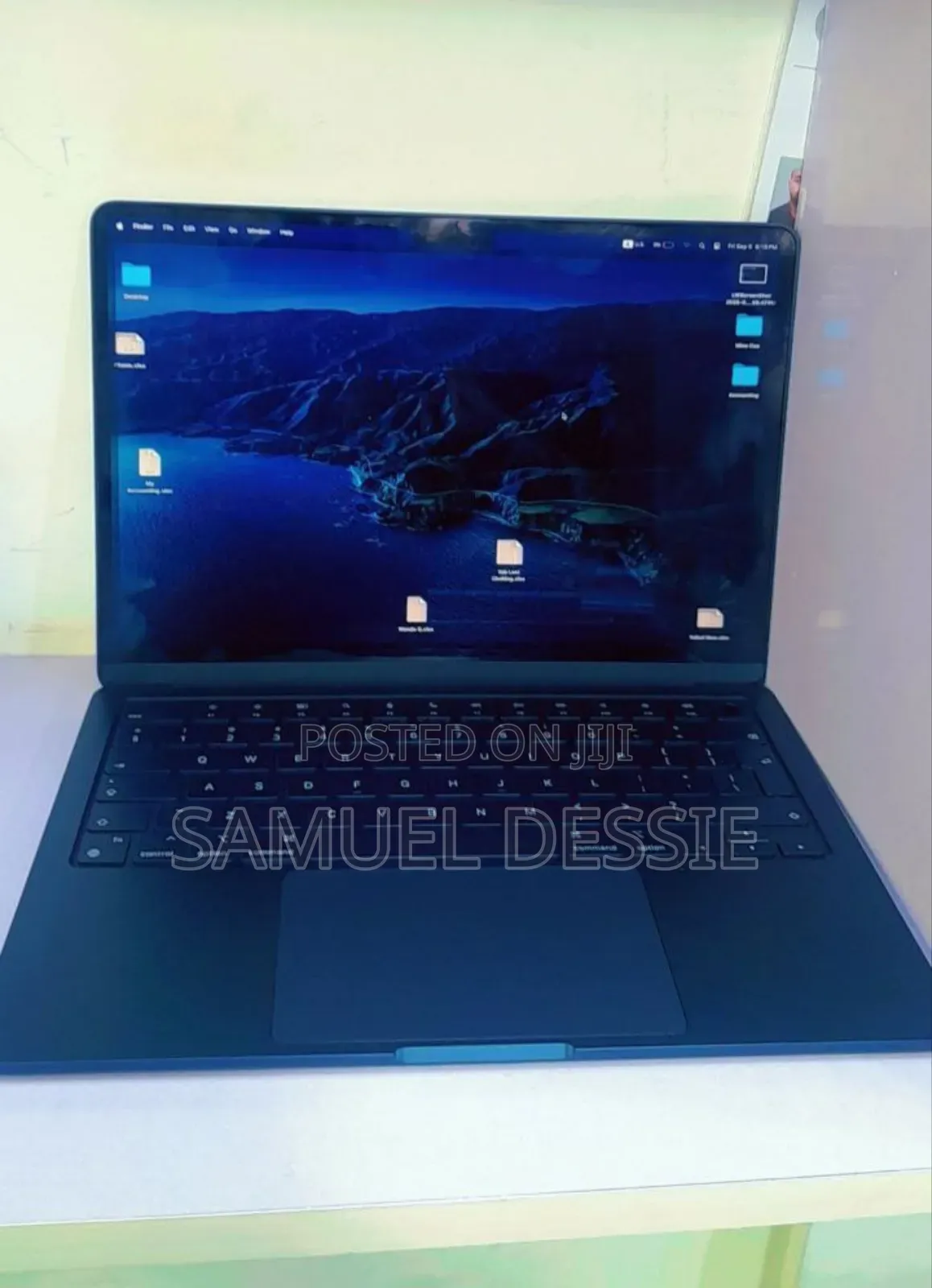 New Laptop Apple MacBook Air 2022 M2 8GB Apple M2 SSD 256GB