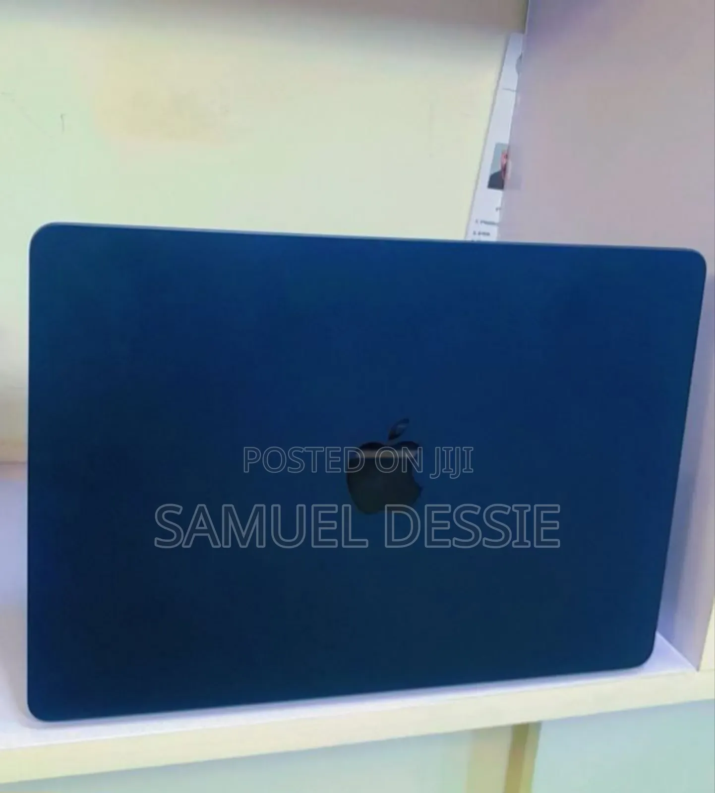 New Laptop Apple MacBook Air 2022 M2 8GB Apple M2 SSD 256GB