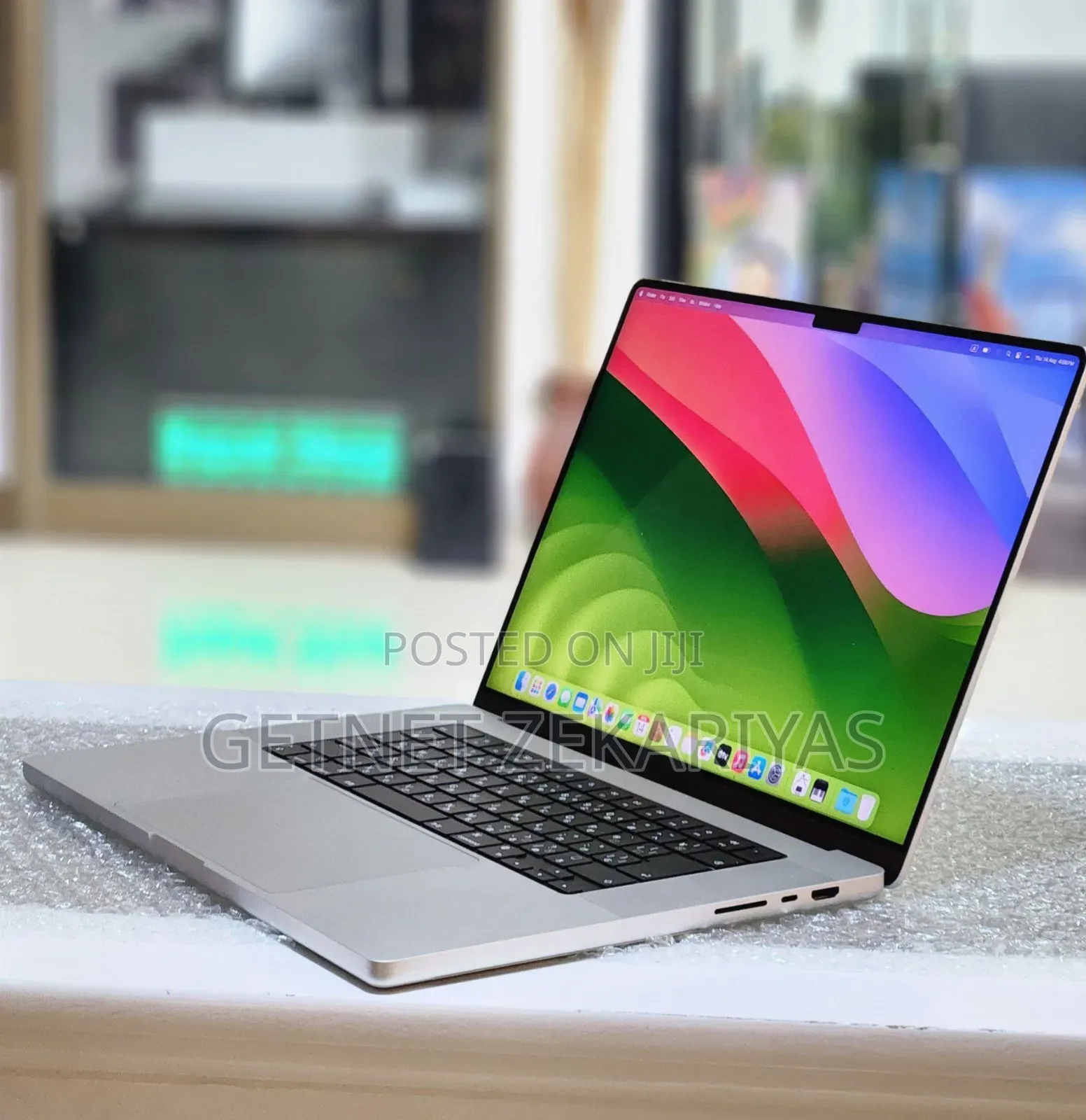 New Laptop Apple MacBook Pro 32GB Apple M1 Pro SSD 512GB