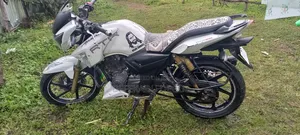 TVS Apache 180 RTR 2017 White