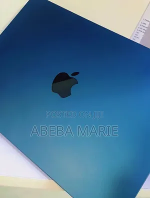 Photo - New Laptop Apple MacBook Air 2023 M2 8GB Apple M2 SSD 256GB