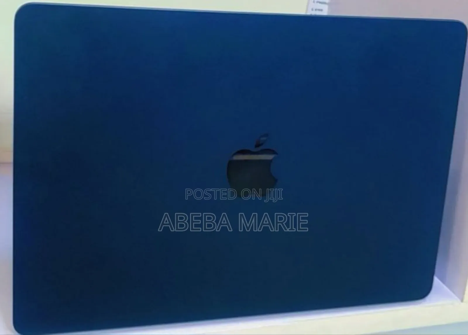 New Laptop Apple MacBook Air 2023 M2 8GB Apple M2 SSD 256GB