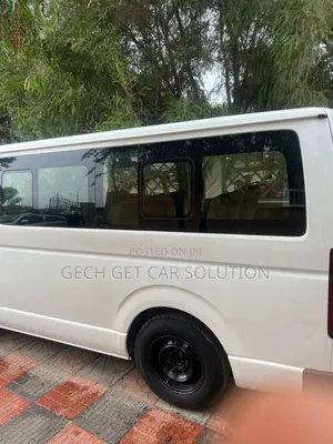 Toyota HiAce 2011 White