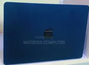 New Laptop Apple MacBook Air 2022 M2 8GB Apple M2 SSD 256GB