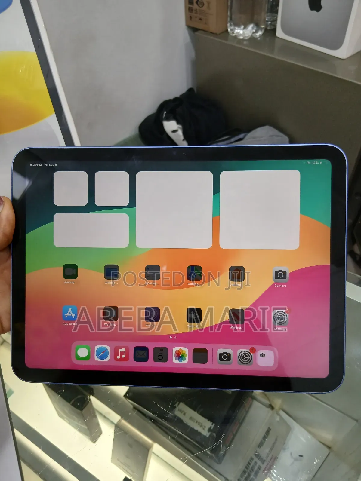 New Apple iPad Air 64 GB Blue