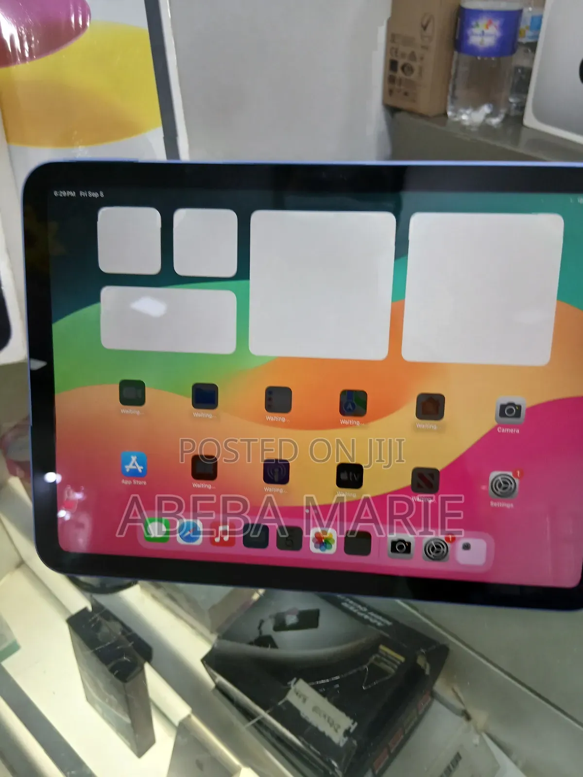 New Apple iPad Air 64 GB Blue