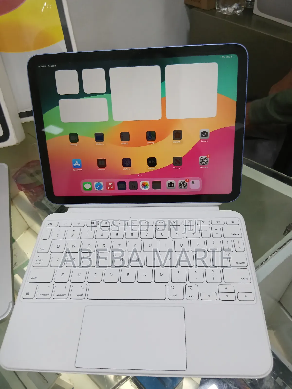 New Apple iPad Air 64 GB Blue