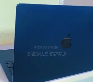 New Laptop Apple MacBook Air 2022 M2 8GB Apple M2 SSD 256GB