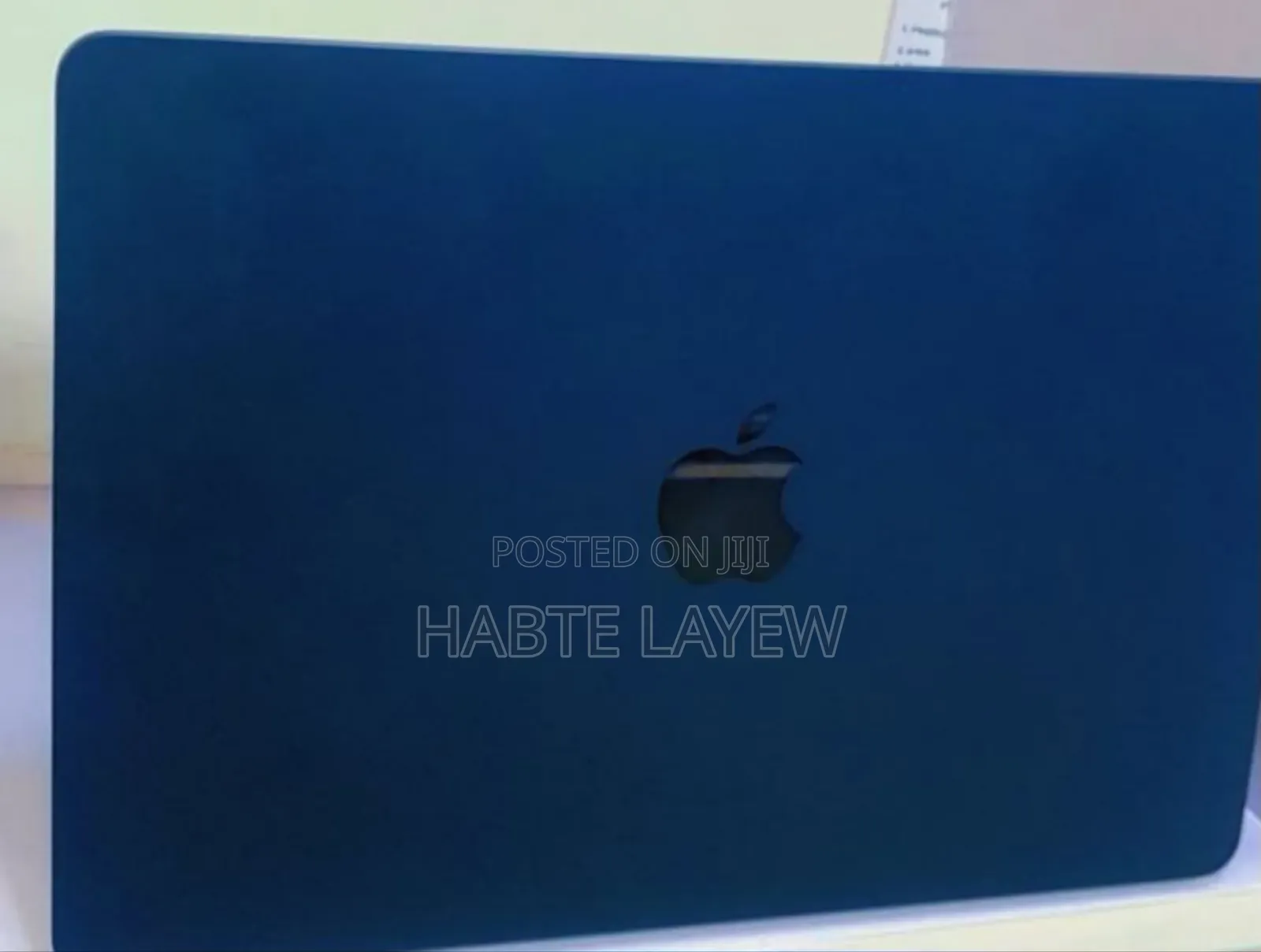 New Laptop Apple MacBook Air 2022 M2 8GB Apple M2 SSD 256GB