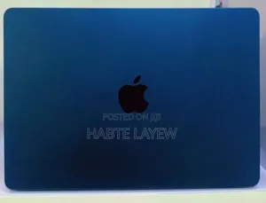 New Laptop Apple MacBook Air 2022 M2 8GB Apple M2 SSD 256GB