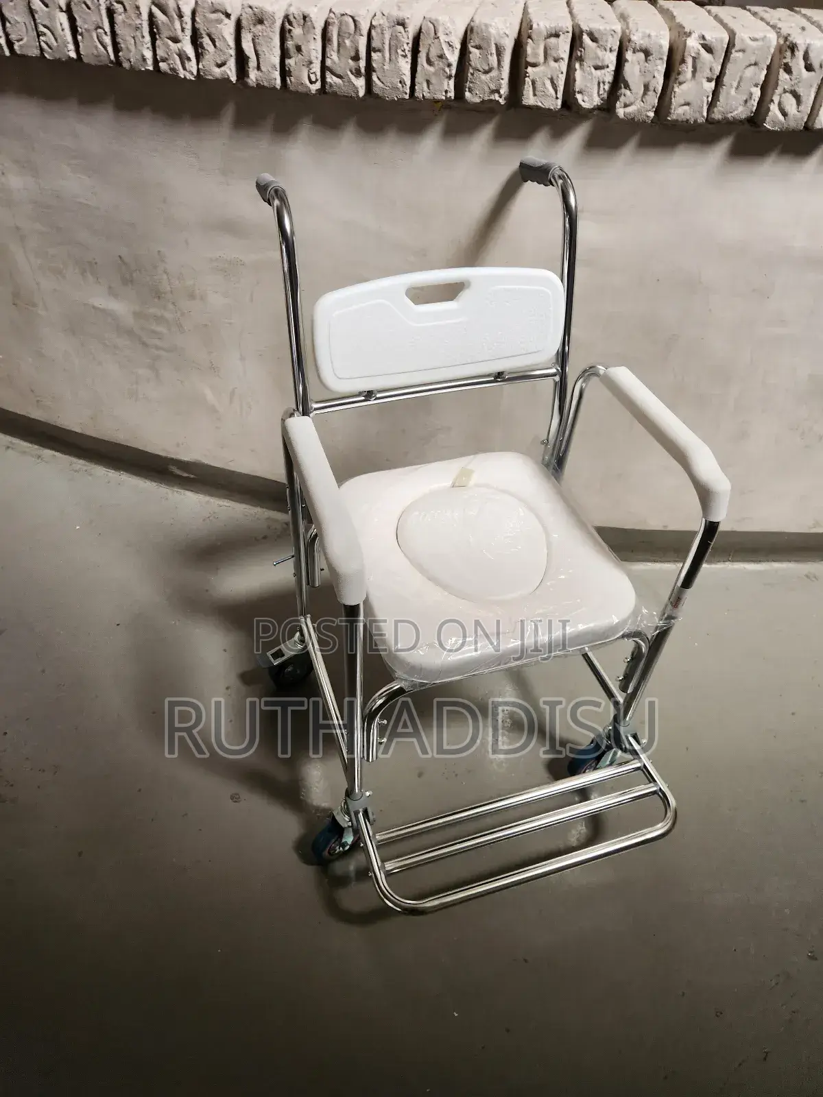 Toilet Wheelchair鄉村commode Wheelchair多次poty Wheelchair名字wheelchair
