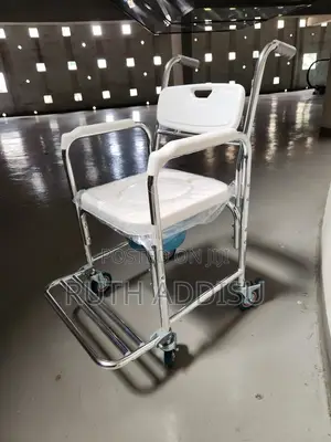 Photo - Wheelchair予約commode腑我toilet Wheelchair予閣下commode Wheelchair腕力poty New