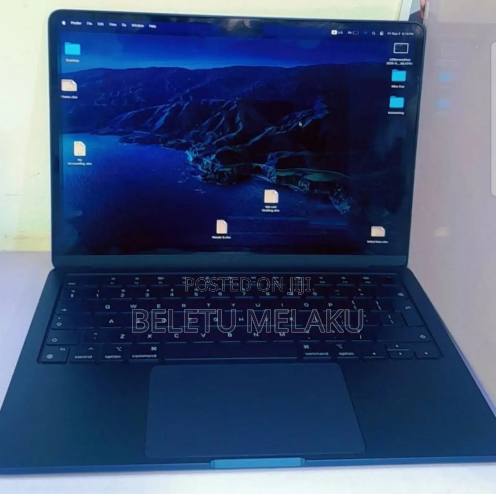 New Laptop Apple MacBook Air 2022 M2 8GB Apple M2 SSD 256GB