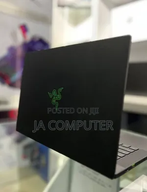 New Laptop Razer Blade 16GB AMD Ryzen 9 SSD 1T