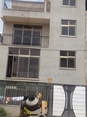 3bdrm Townhouse/Terrace in ለቡ ጋርመንት, Nifas Silk-Lafto for sale