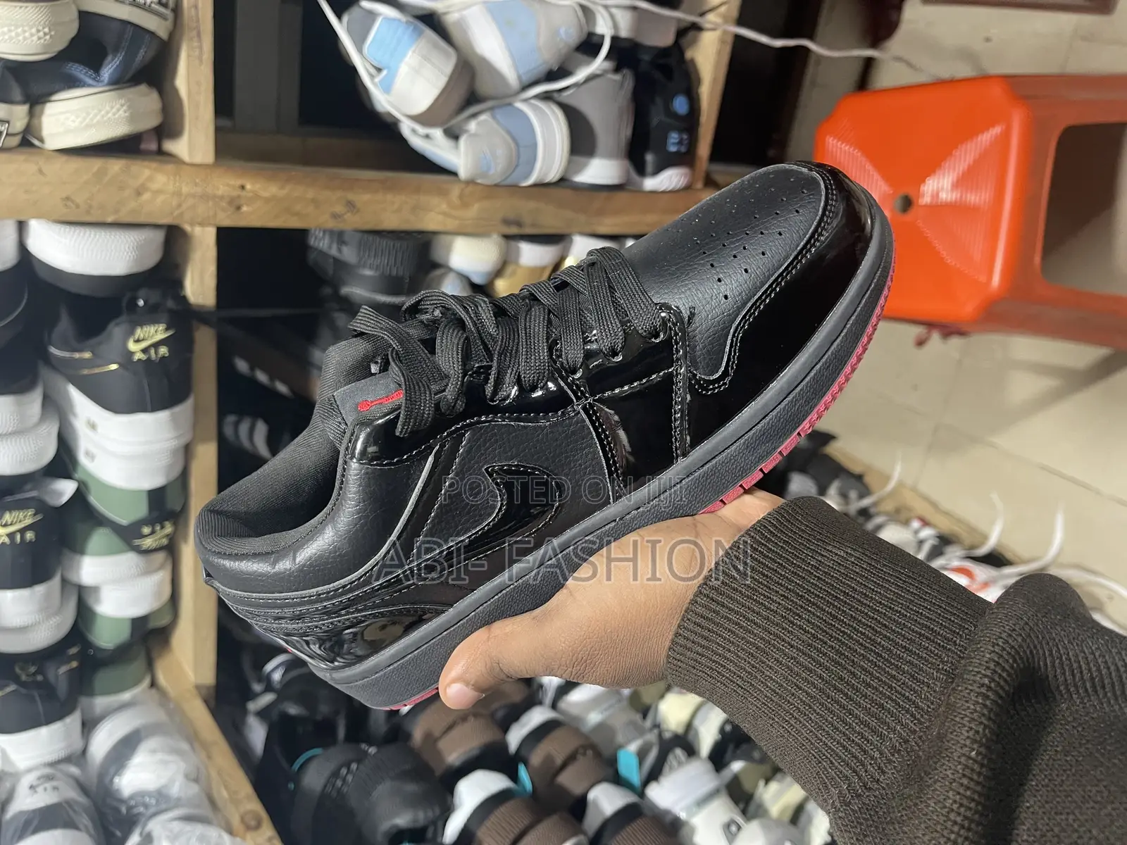Air Jordan 1 Low Black