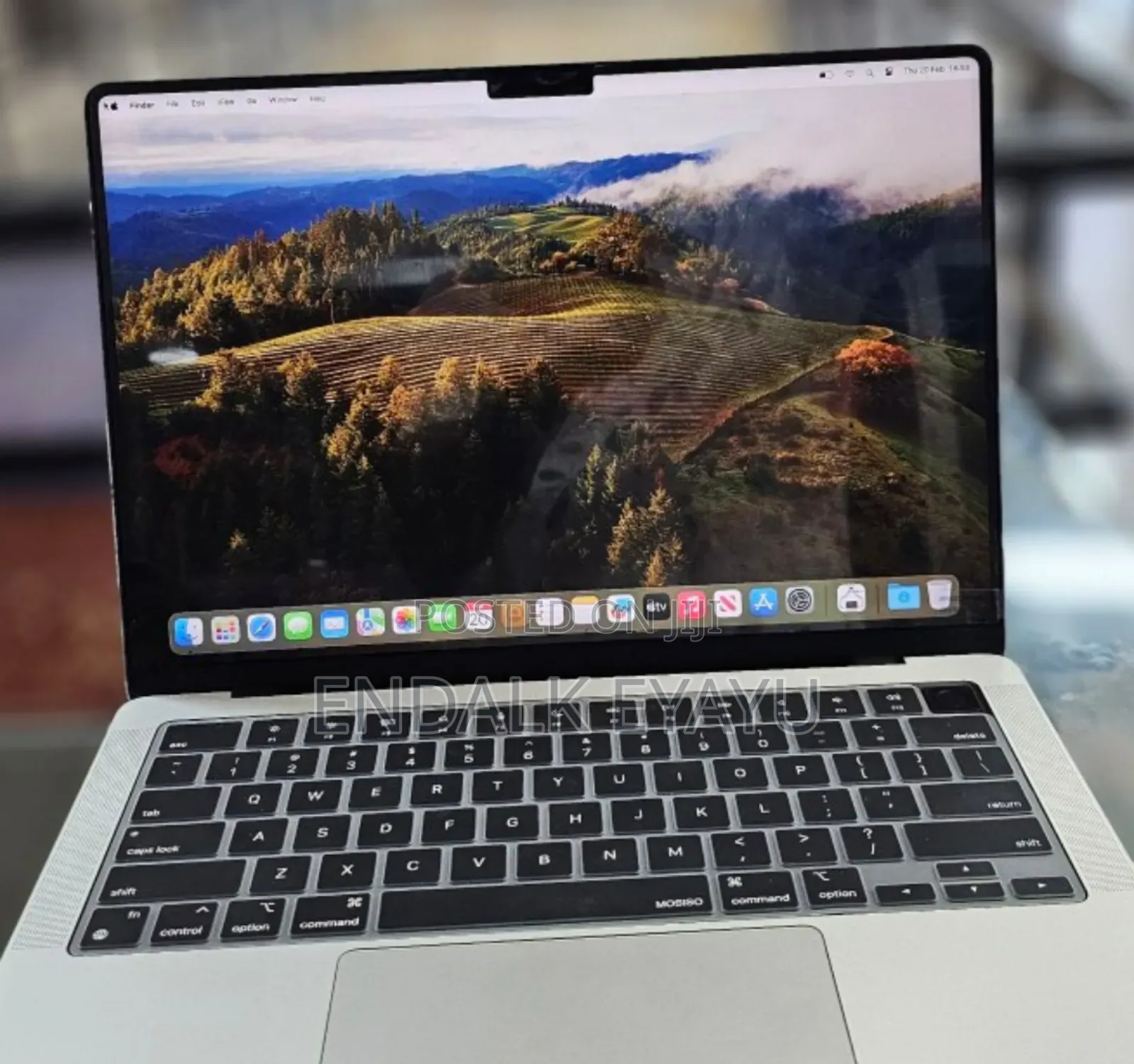 New Laptop Apple MacBook 8GB Apple M3 Pro SSD 512GB