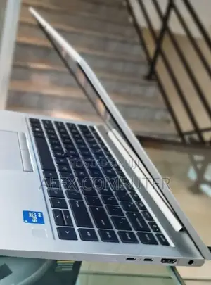 New Laptop HP EliteBook 840 G8 16GB Intel Core I5 SSD 512GB