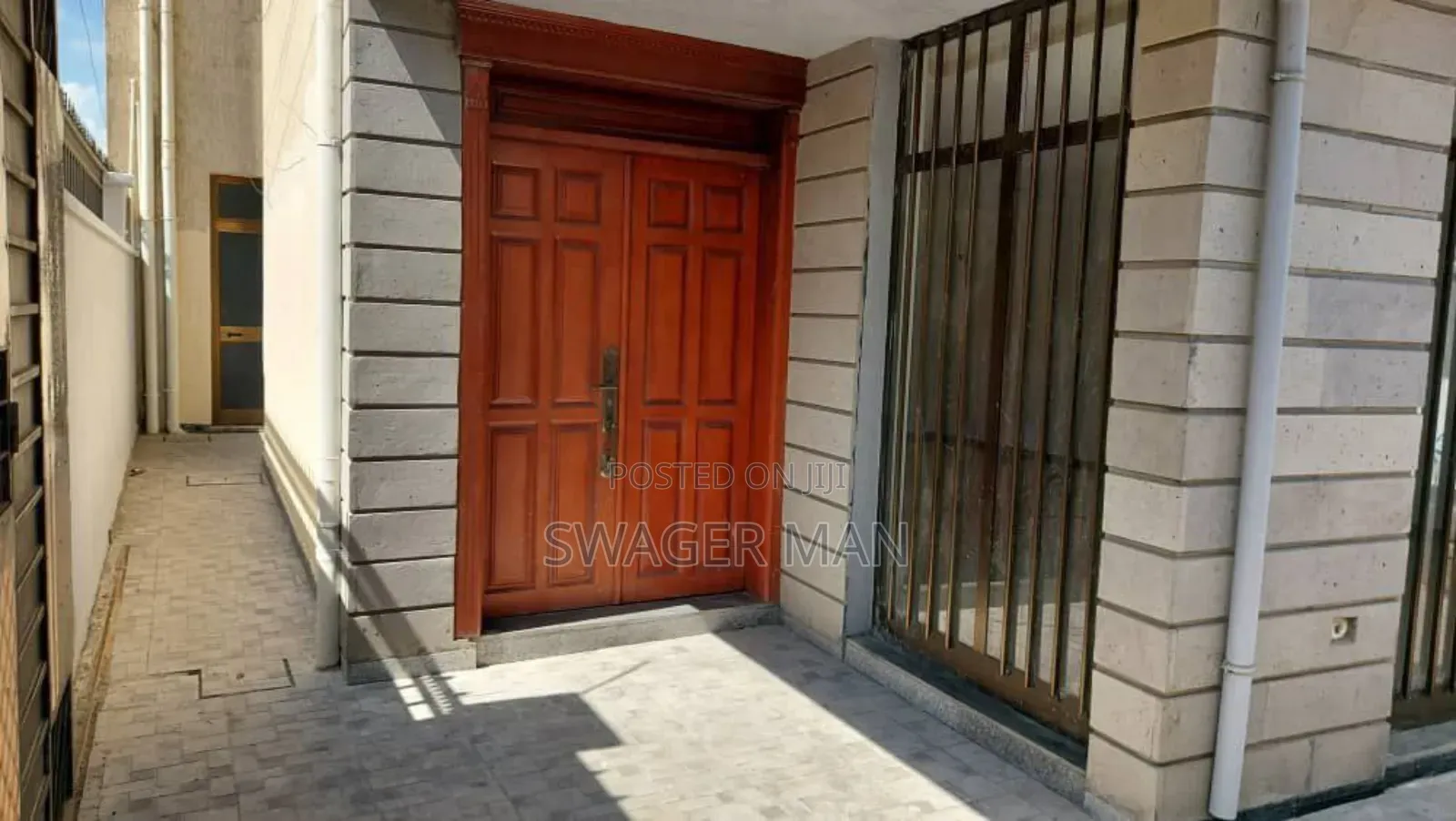 Furnished 7bdrm Townhouse/Terrace in Ccd, Yeka for sale