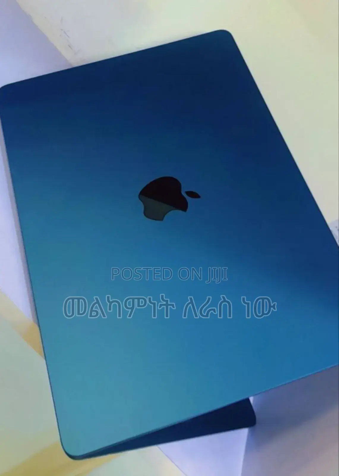 New Laptop Apple MacBook Air 2022 M2 8GB Apple M2 SSD 256GB