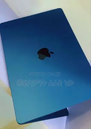 New Laptop Apple MacBook Air 2022 M2 8GB Apple M2 SSD 256GB