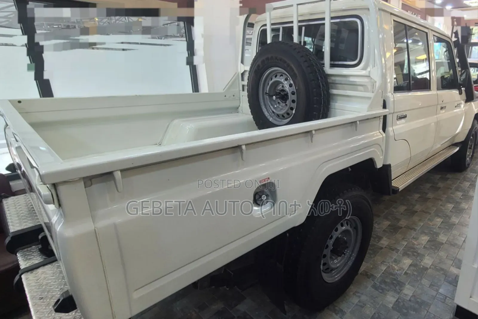 Toyota Land Cruiser 2022 White