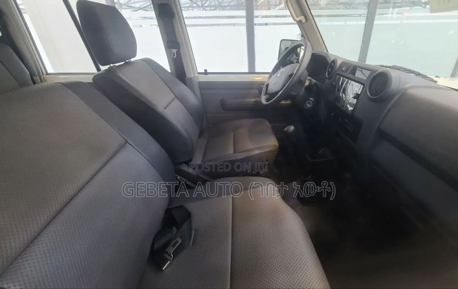 Toyota Land Cruiser 2022 White