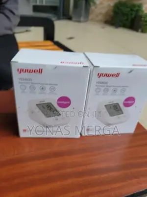 Photo - Blood Pressure Monitor寃§Automatic Package Bpm弔∆Pressure Monitor鱼ye660d