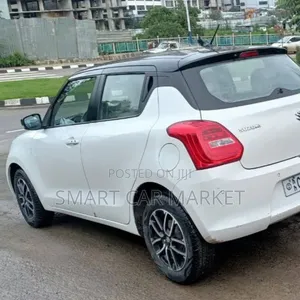 Suzuki Swift 2022 Black