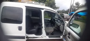 Renault 5 2005 White