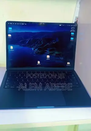 New Laptop Apple MacBook Air 2022 M2 8GB Apple M2 SSD 256GB