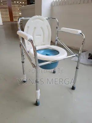 Photo - Portable Bucket醯፹fram Chair Bathroom局፪removable Pail for Easy Cleaning