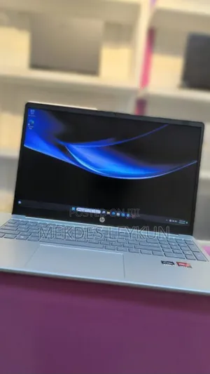 New Laptop HP Stream Notebook 8GB AMD Ryzen 5 SSD 512GB