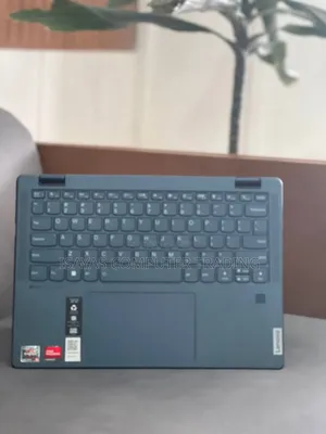 New Laptop Lenovo 8GB AMD Ryzen 5 SSD 512GB